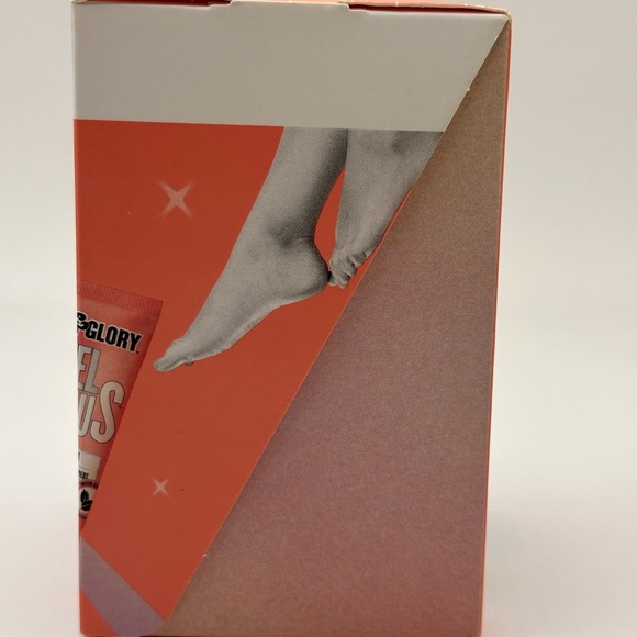 Soap and Glory Feel Good Gift Set: Hand Cream 50 ml and Foot Cream 50 ml - Picture 2 of 4